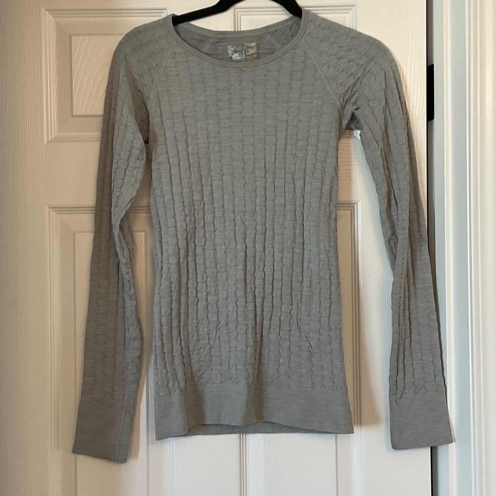 Athleta Light Gray Cable Knit Long Sleeve Tee